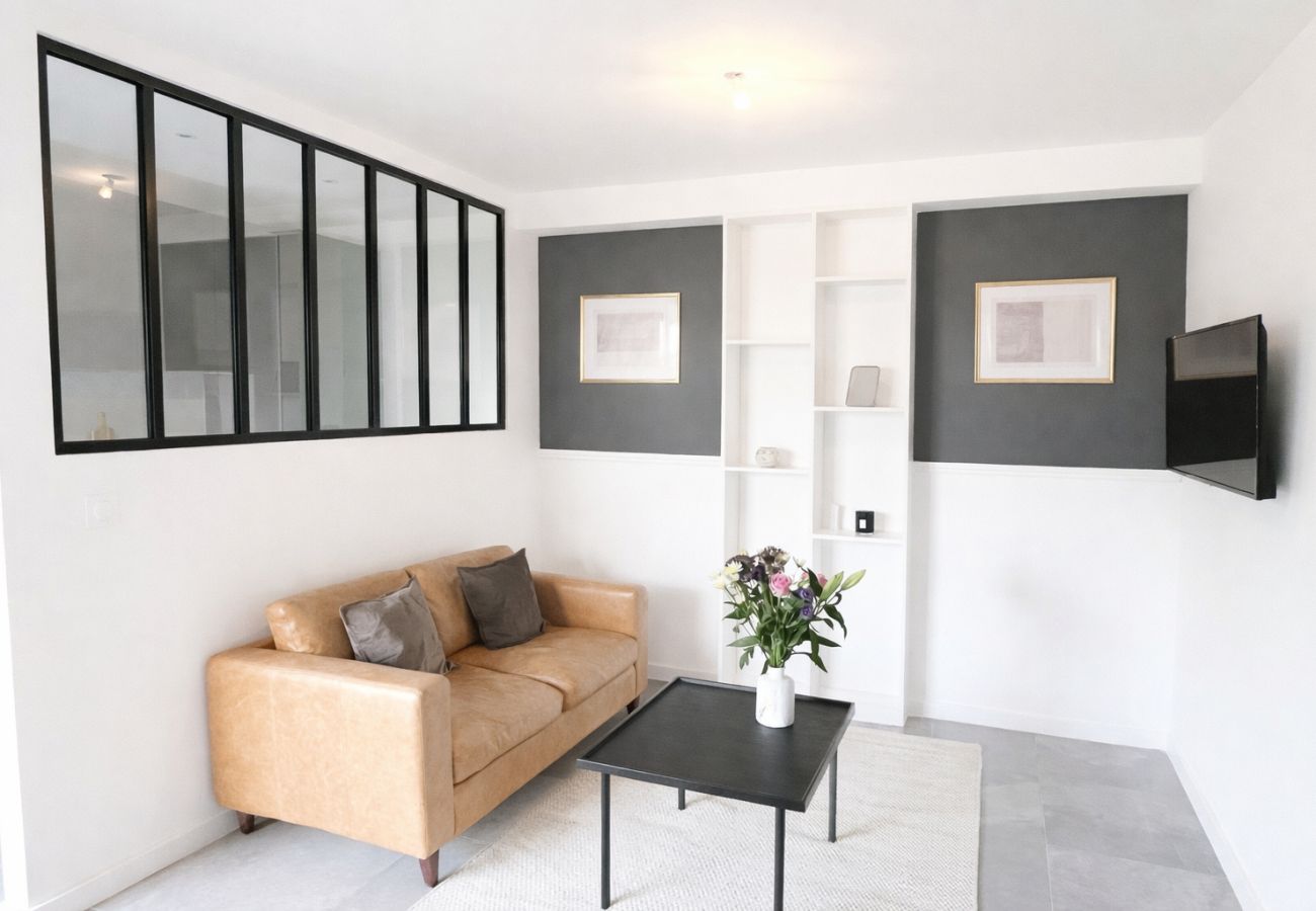 Apartment in Annemasse - M25 *Marquer* superbe appartement centre climatisé