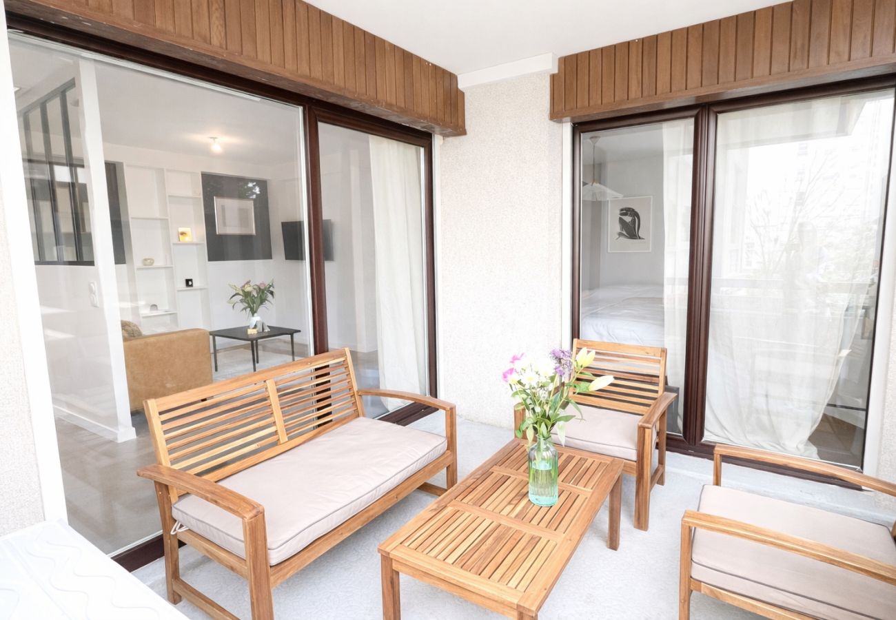 Apartment in Annemasse - M25 *Marquer* superbe appartement centre climatisé