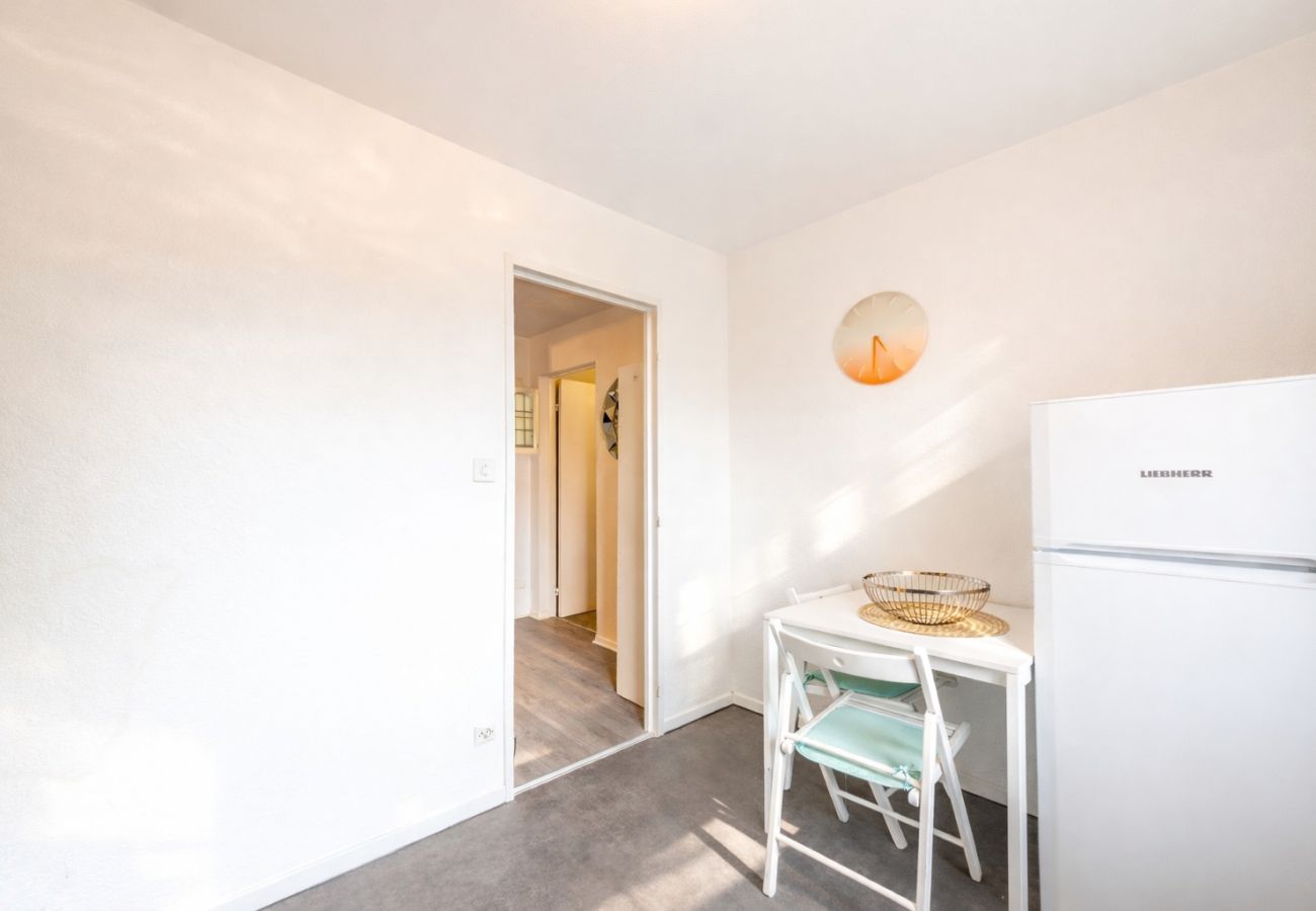 Studio in Annemasse - M61*Marquer* Studio proche frontière