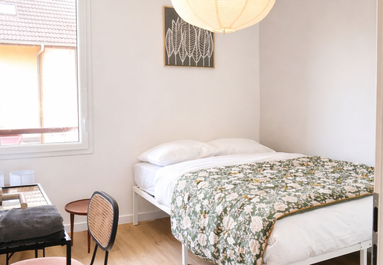 Apartment in Gaillard - M077 T4 Havre de paix moderne à Gaillard