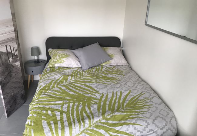 Studio in Annemasse - M84*Marquer*Studio Heulot Studio in Annemasse - M84*Marquer*Studio Heulot