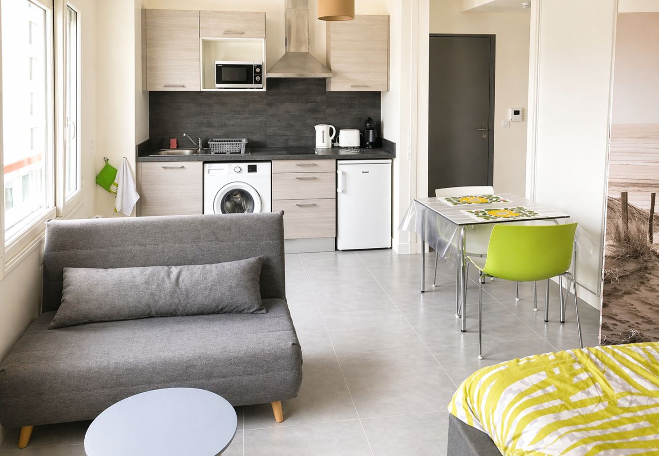 Studio in Annemasse - M084 Studio Chic & Moderne, Tout Équipé