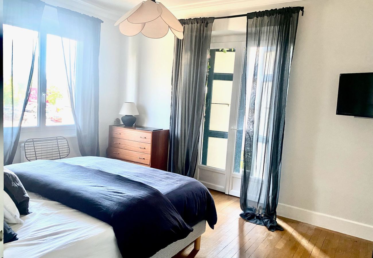 Rent by room in Annemasse - M82*Chambre Malbrande