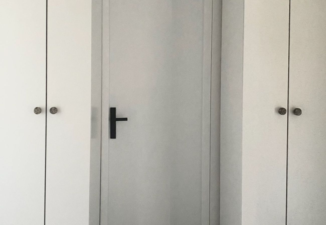Rent by room in Annemasse - M82*Chambre Malbrande