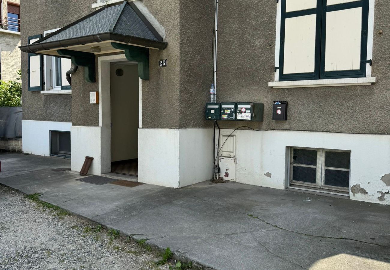 Rent by room in Annemasse - M82*Chambre Malbrande