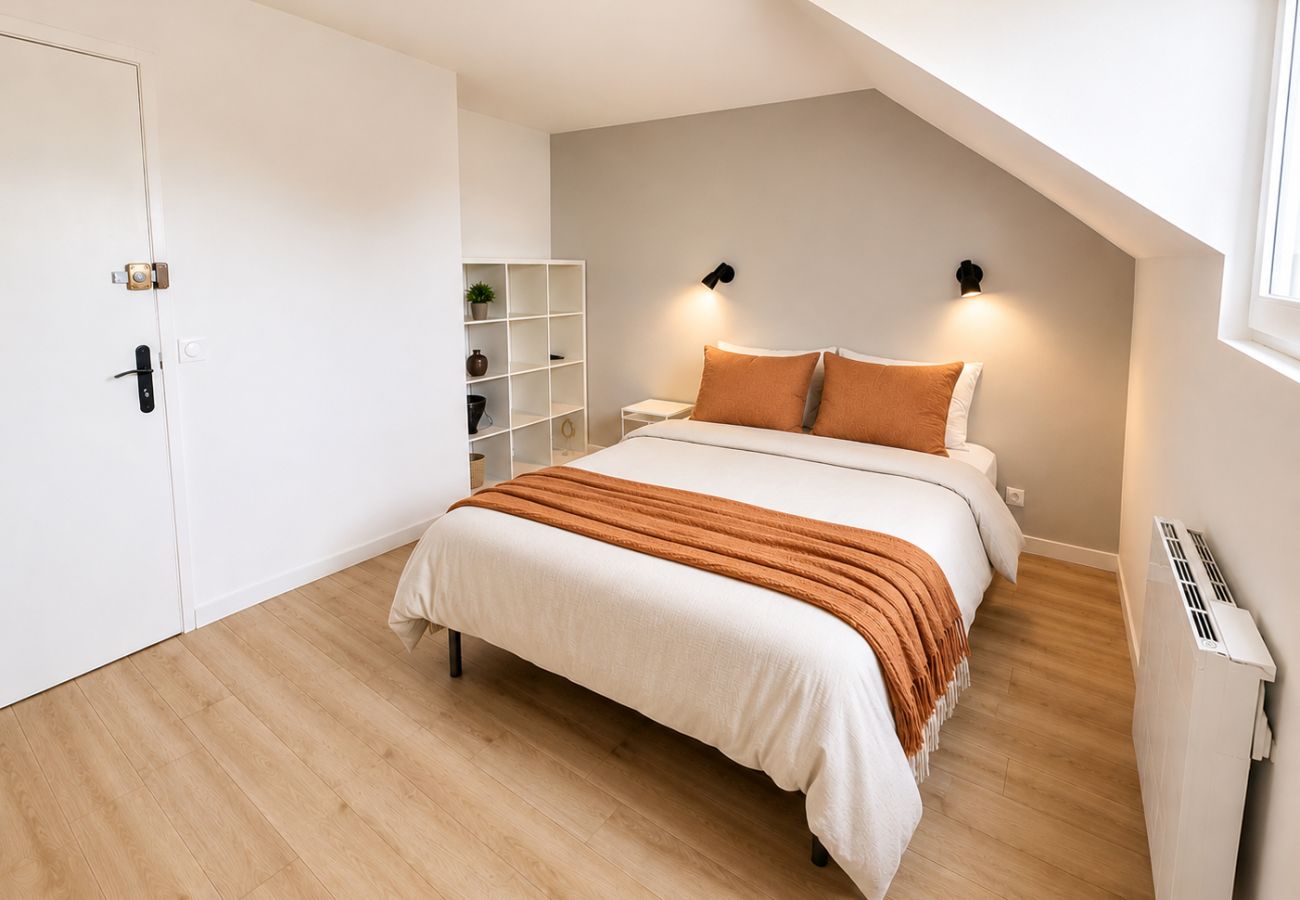 Apartment in Annemasse - M082 Marquer jolie chambre en colocation