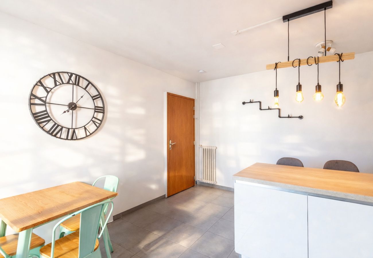 Rent by room in Annemasse - M59 * Marquer *