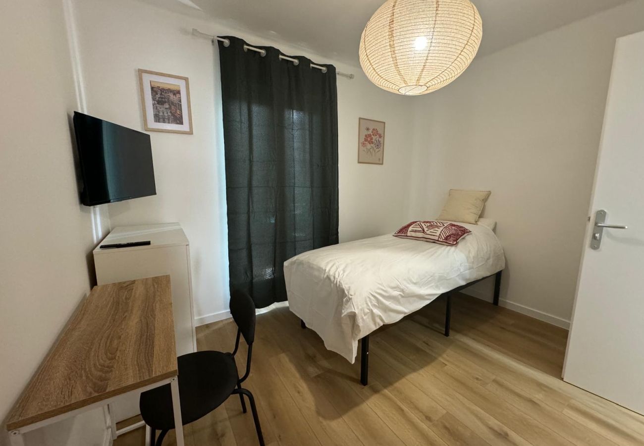Studio in Annemasse - M98*Marquer* Studio avec balcon