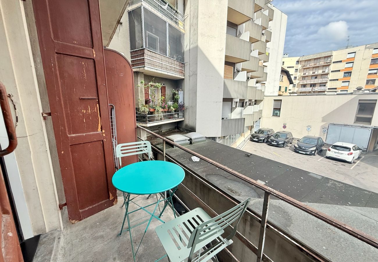 Studio in Annemasse - M98*Marquer* Studio avec balcon