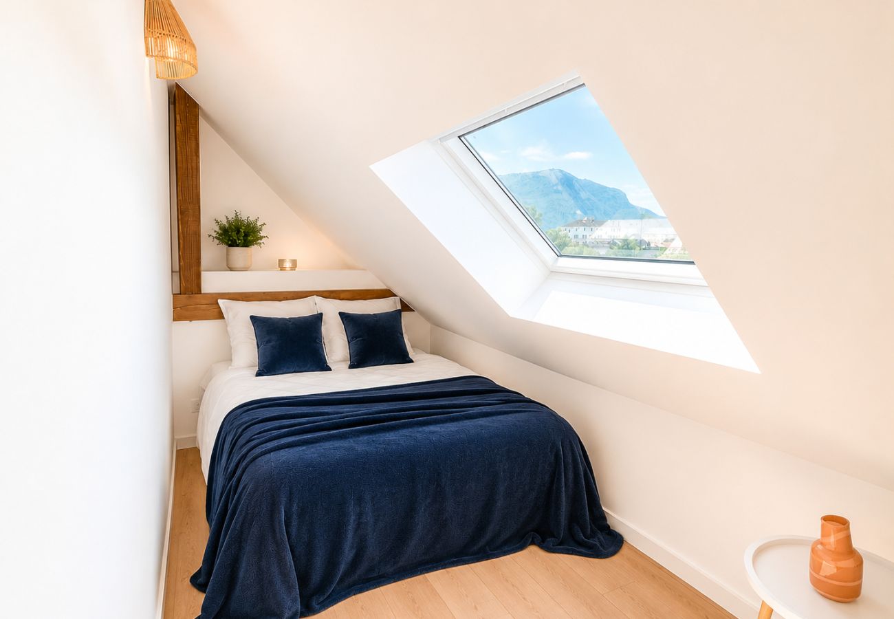 Apartment in Gaillard - M112 Accueillant T4 avec balcon