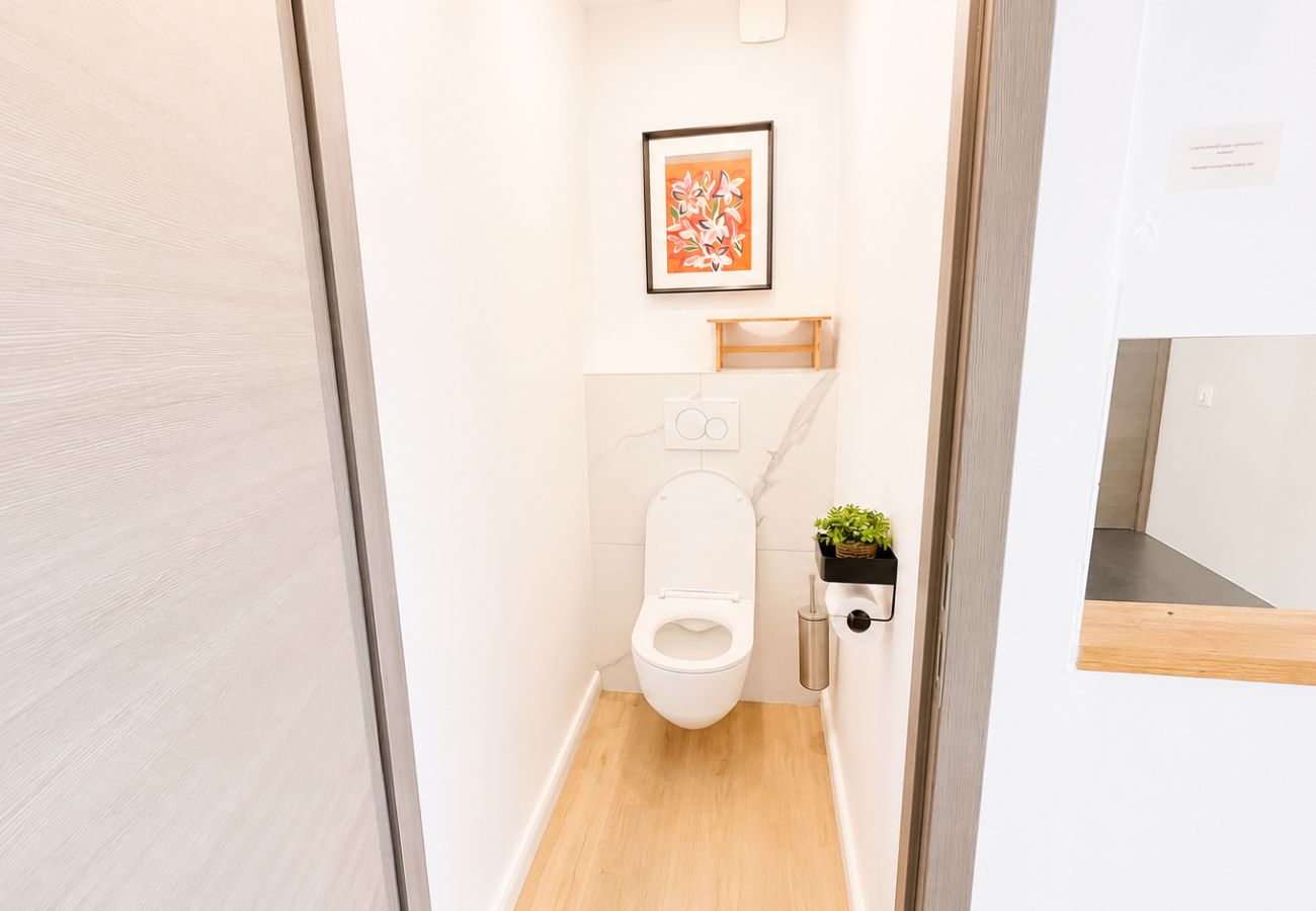 Apartment in Annemasse - M117 T2 calme, gare.