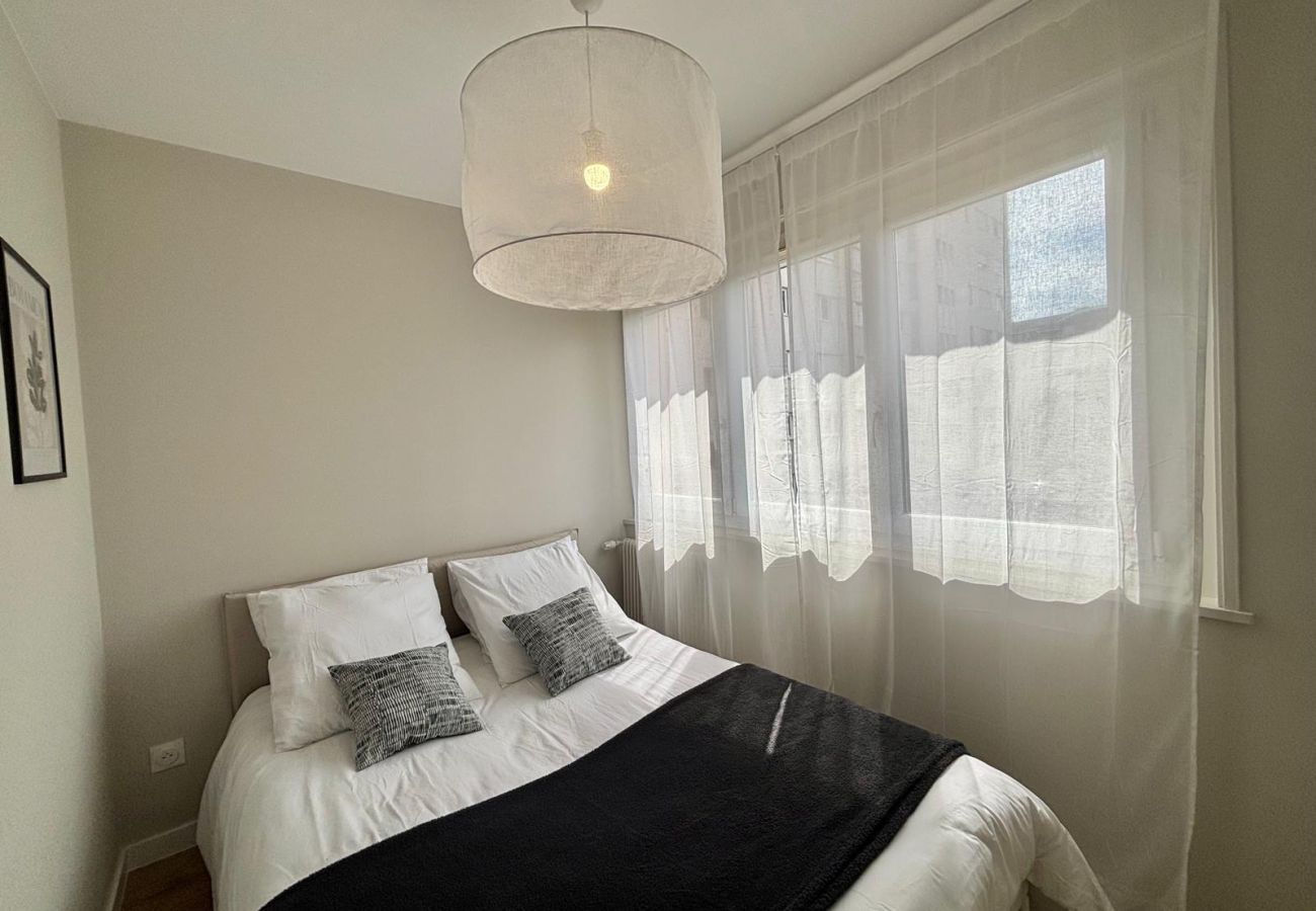 Rent by room in Annemasse - M121*Marquer*