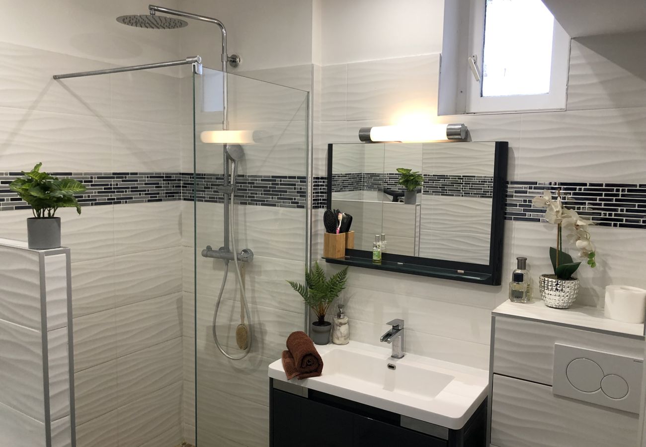 Apartment in Annemasse - M128*Marquer*