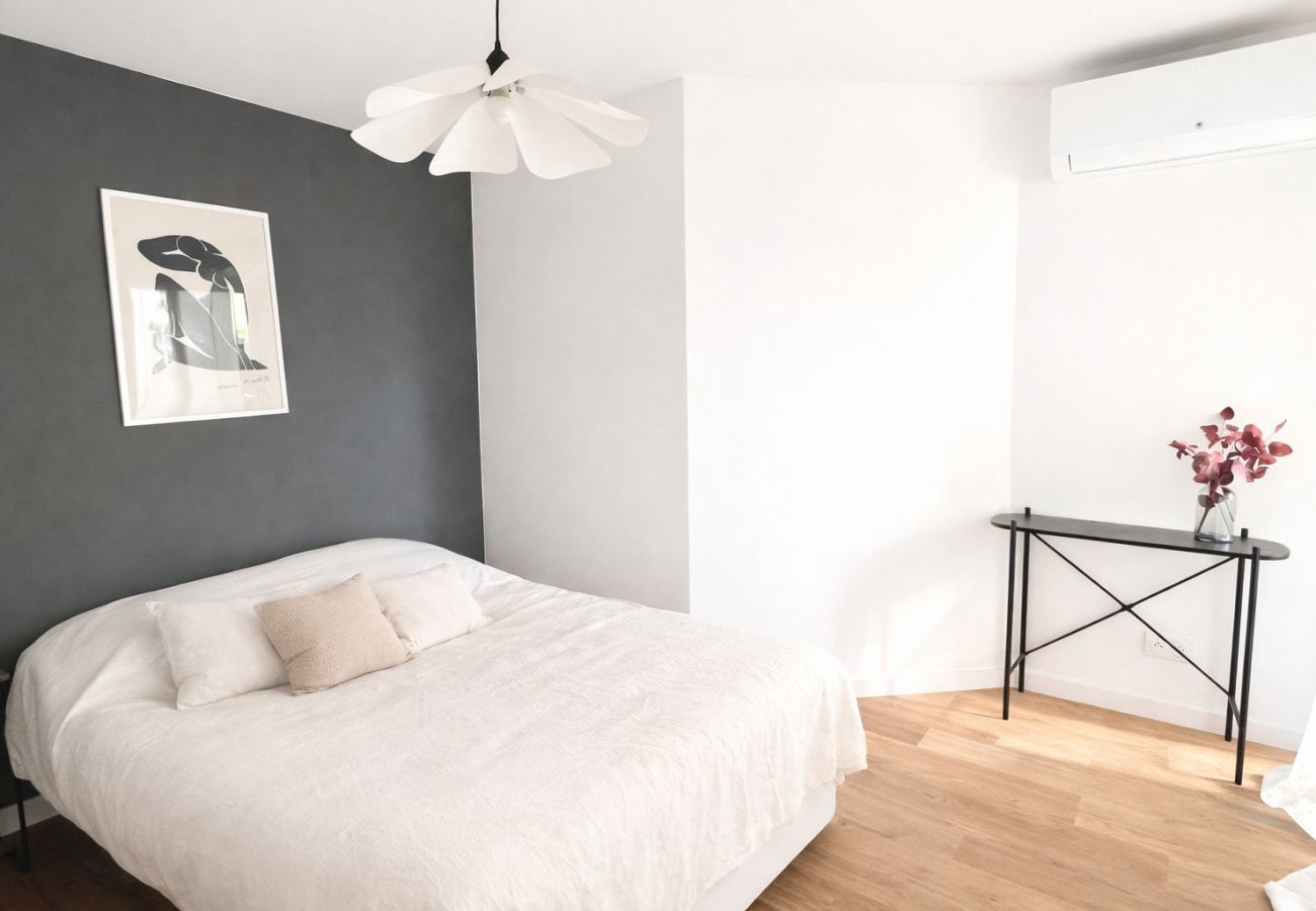 Appartement à Annemasse - M25 *Marquer* superbe appartement centre climatisé 