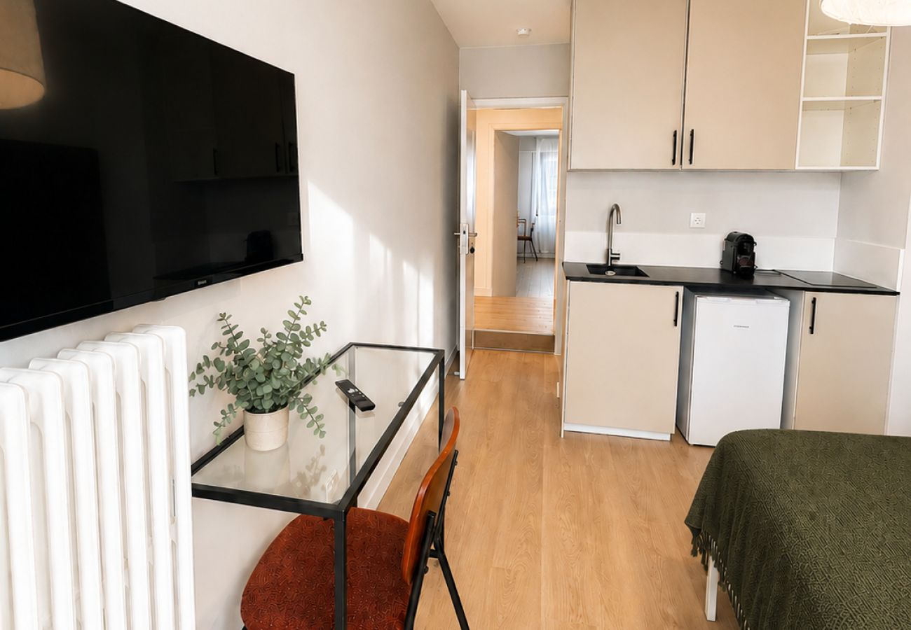 Studio à Annemasse - M072 Joli Studio élégant et confortable