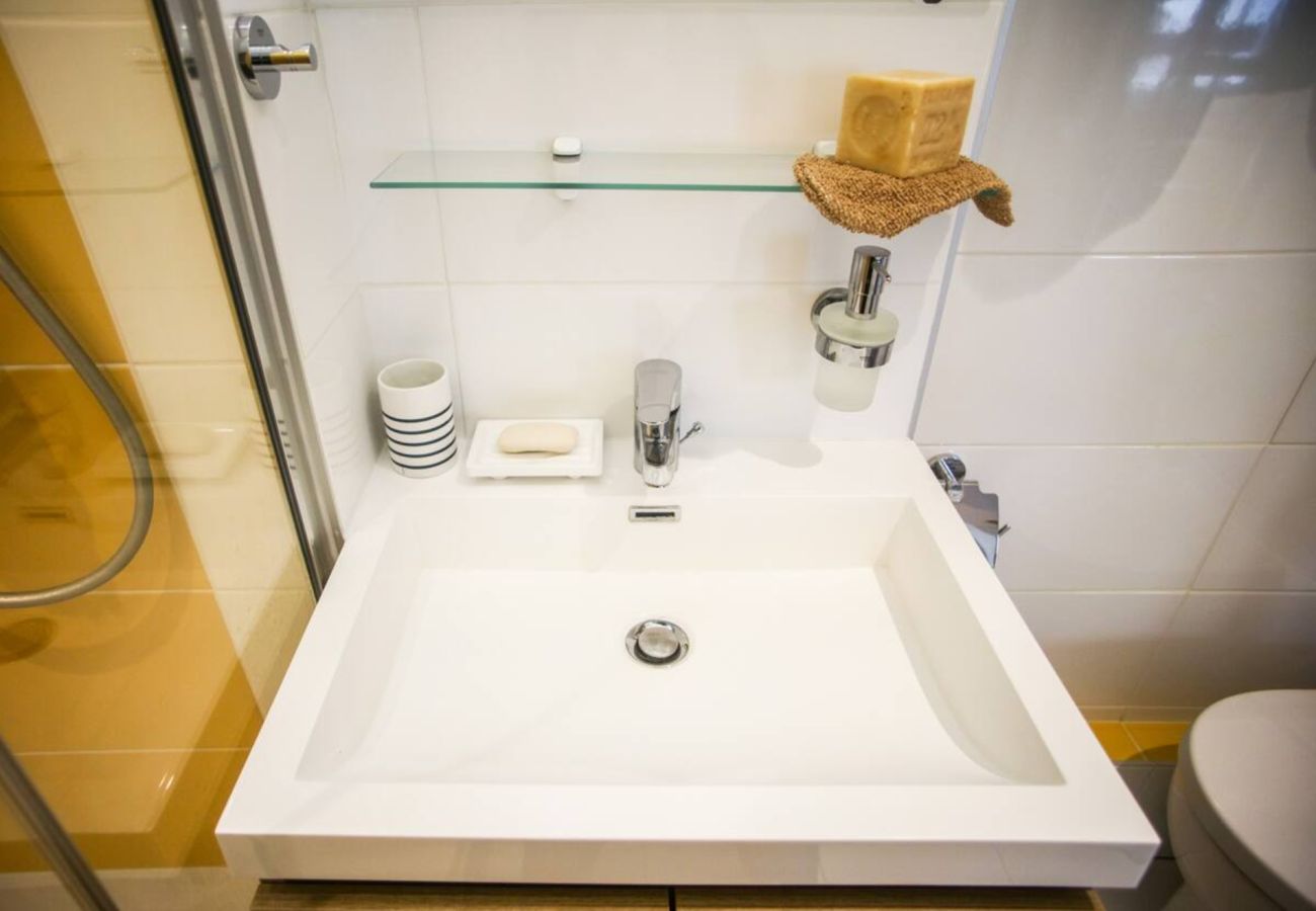 Appartement à Annemasse - M81*Marquer*T2 CARREL