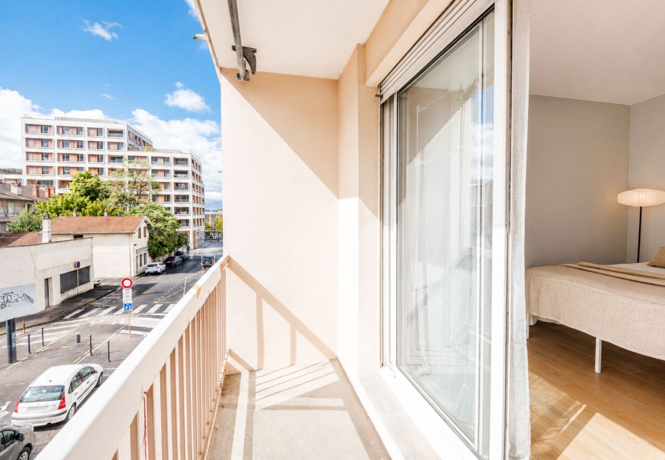 Appartement à Annemasse - M102 Chambre colocation proche gare