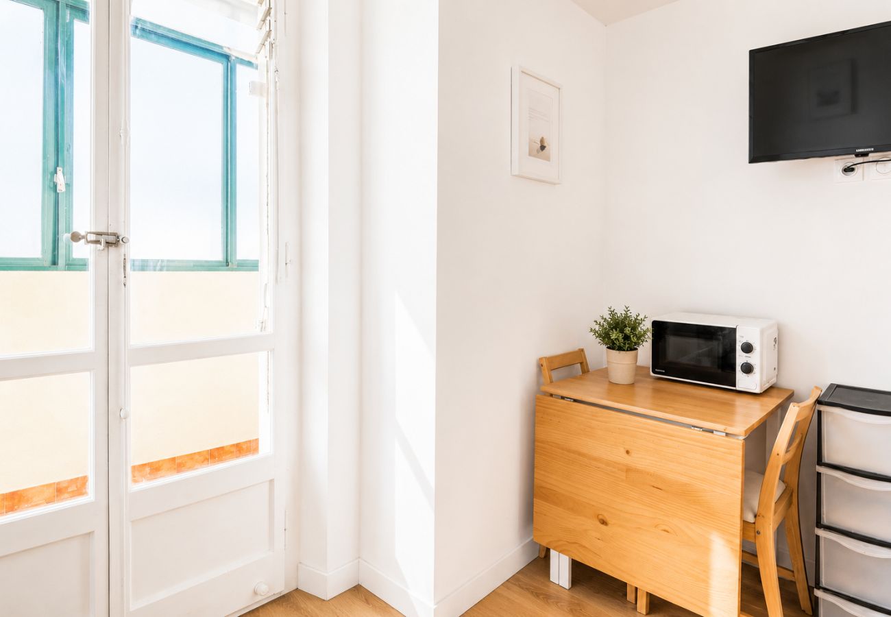 Appartement à Annemasse - M107 T2 Chaleureux et moderne, Gare.