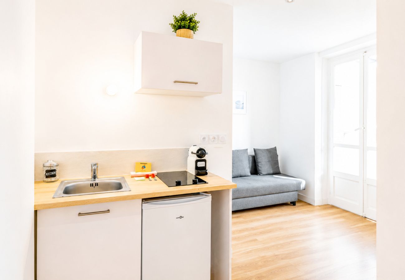 Appartement à Annemasse - M107 T2 Chaleureux et moderne, Gare.