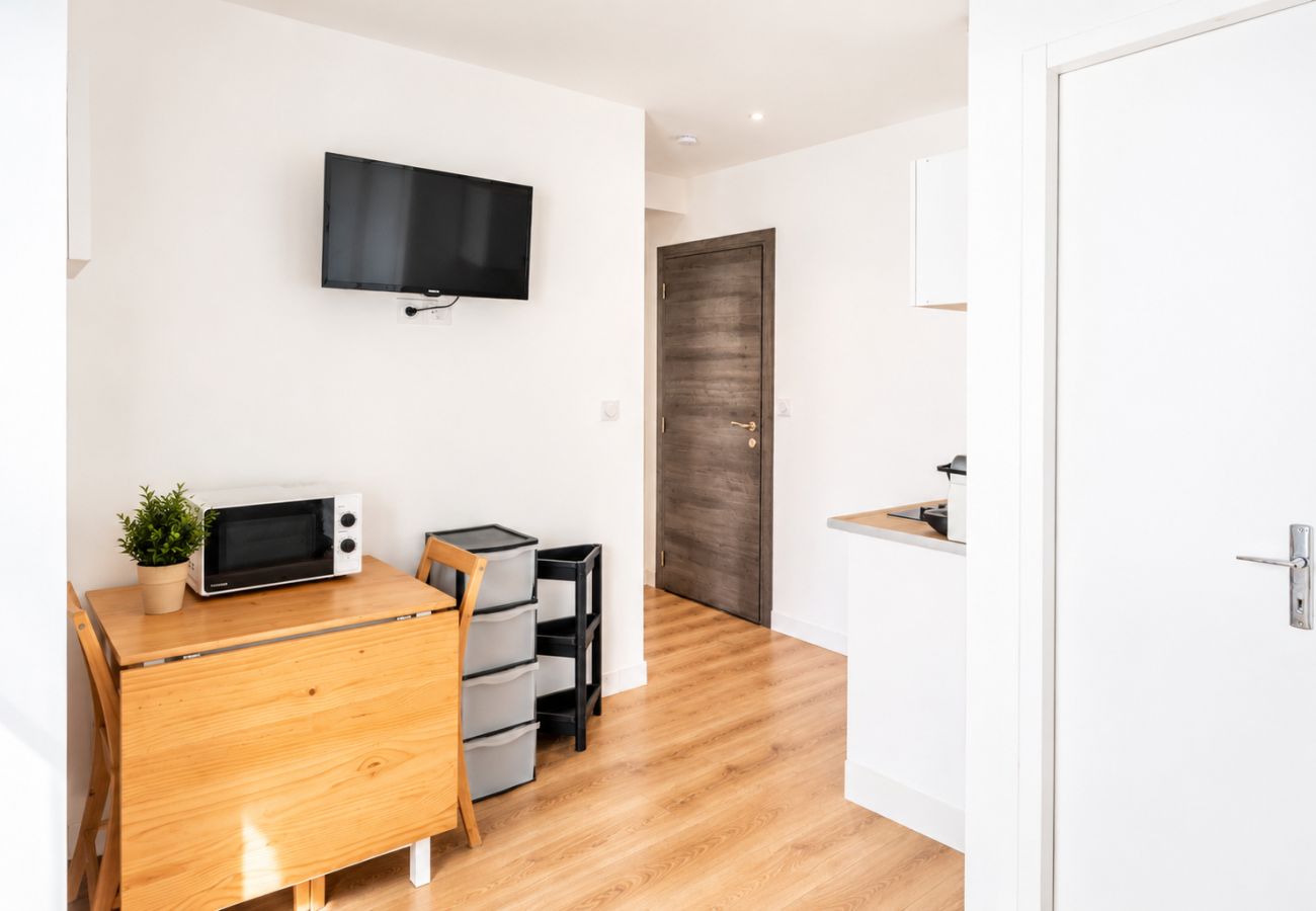 Appartement à Annemasse - M107 T2 Chaleureux et moderne, Gare.