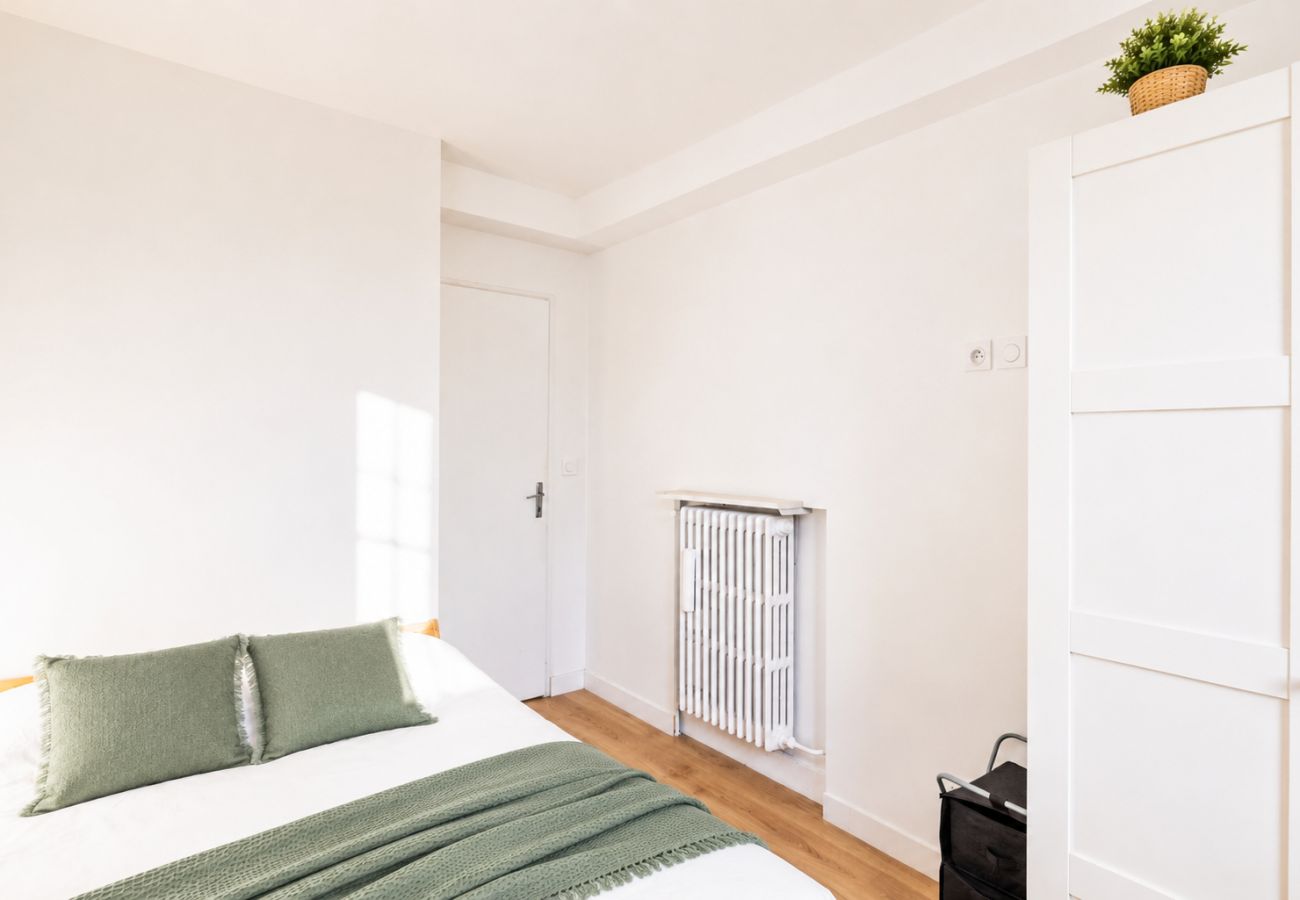 Appartement à Annemasse - M107 T2 Chaleureux et moderne, Gare.