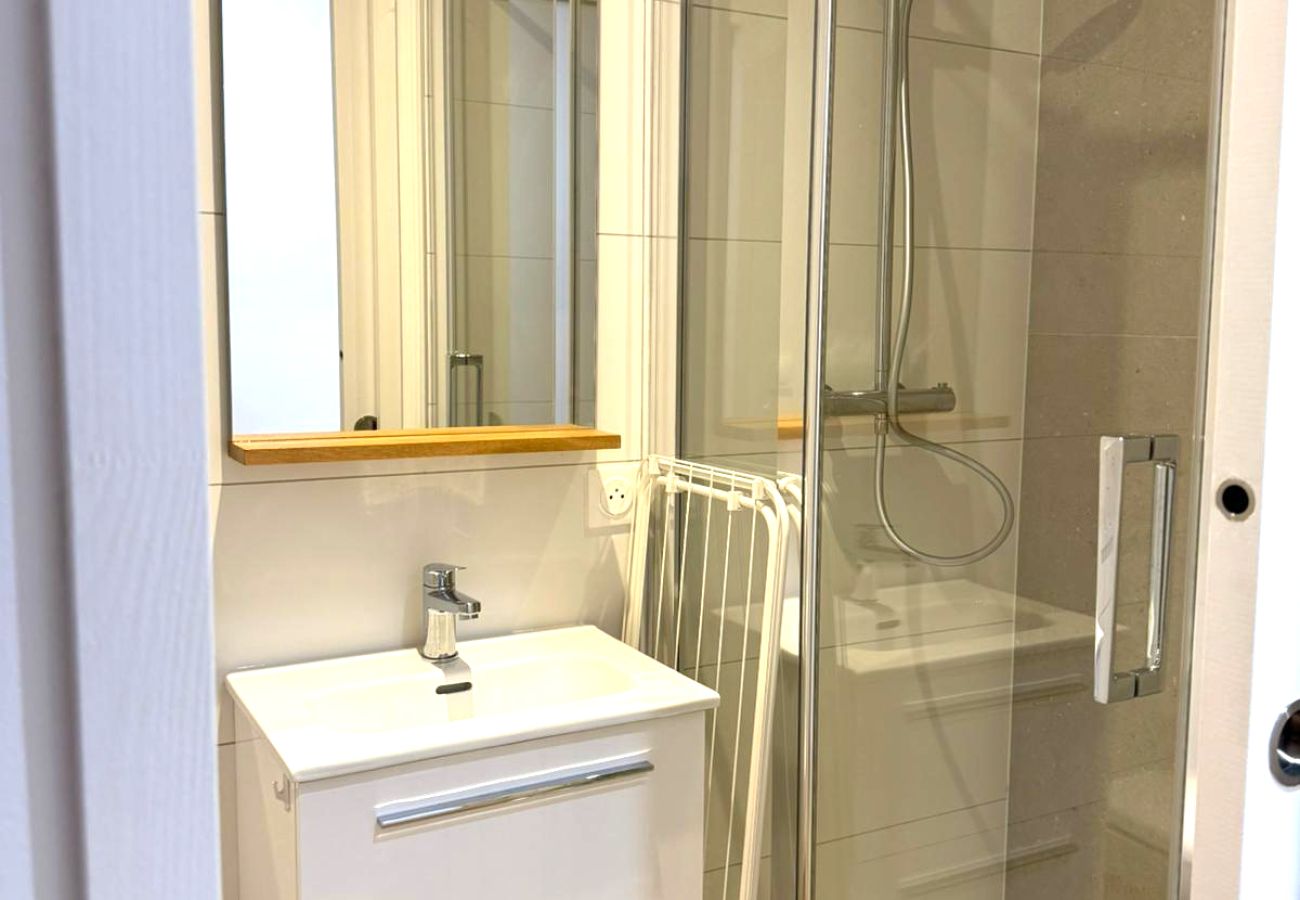 Studio à Annemasse - M11*Marquer* Joli studio