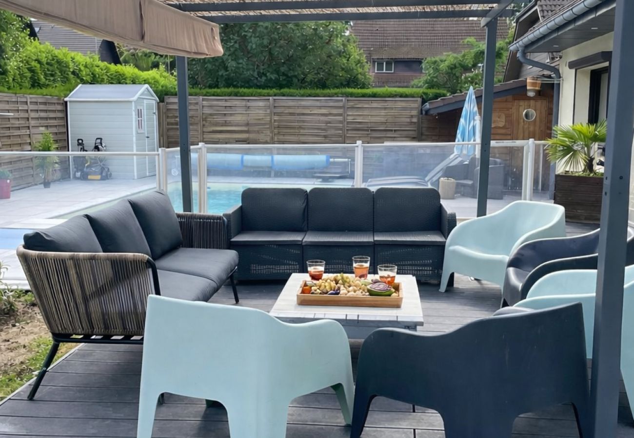 Maison à Annecy - jolie maison avec sauna et piscine