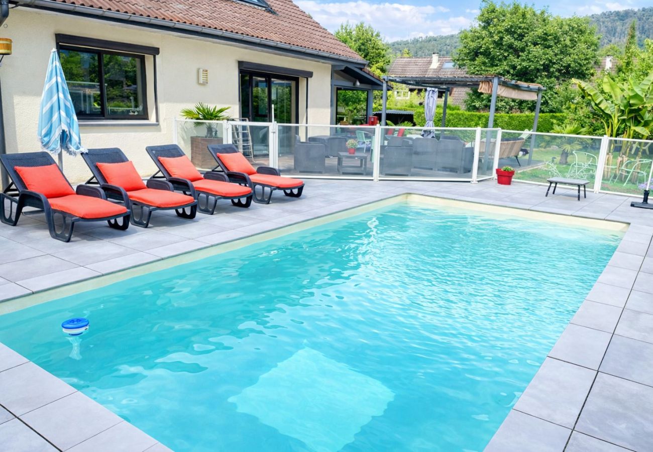 Maison à Annecy - jolie maison avec sauna et piscine