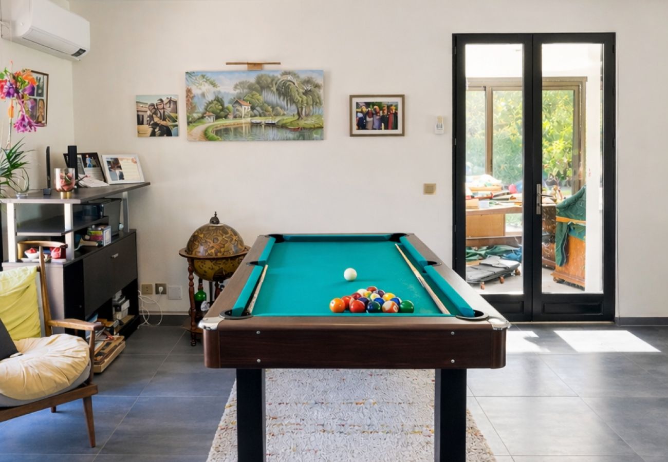 Maison à Annecy - jolie maison avec sauna et piscine